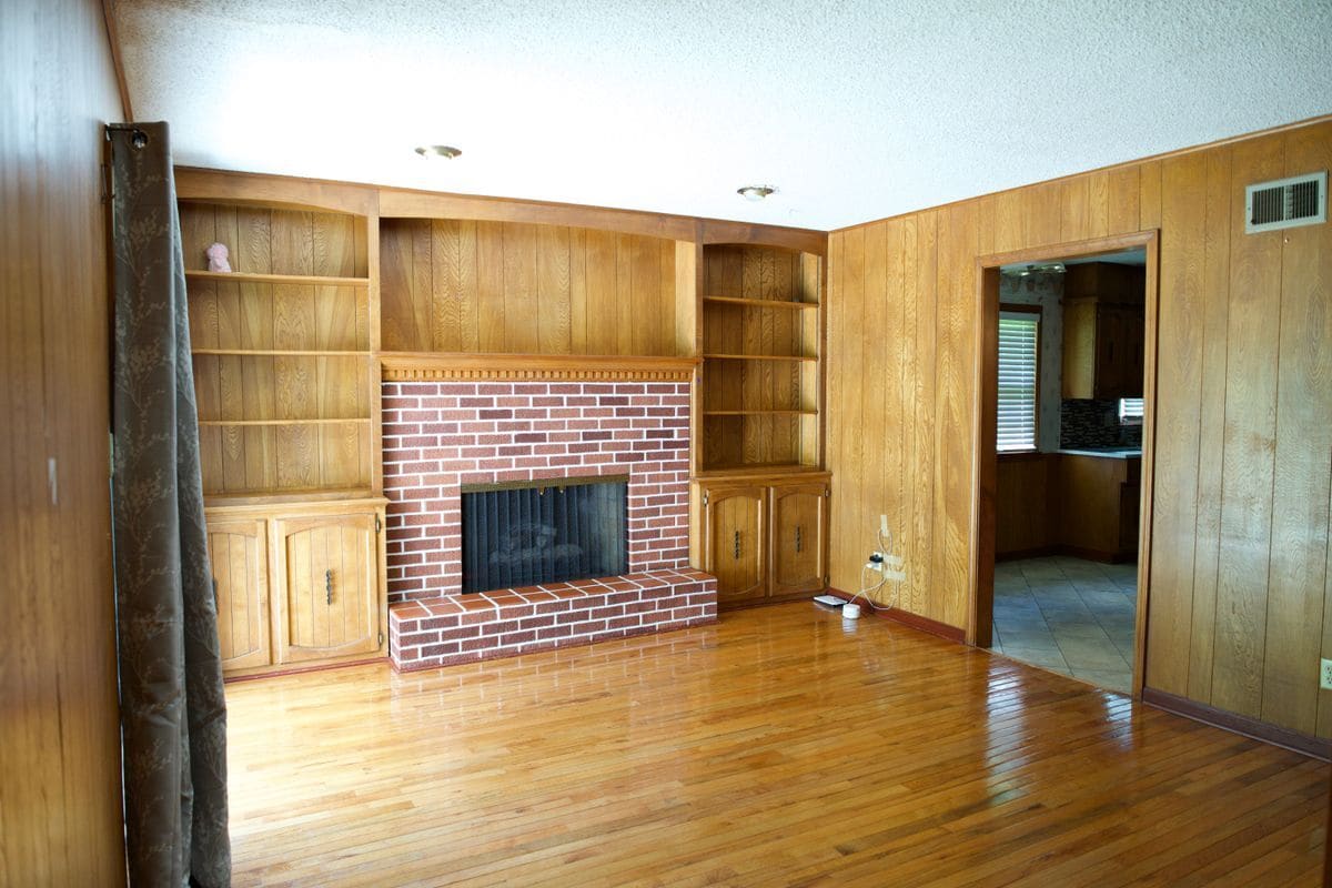 Building Photo - 1405 N 82nd Terrace