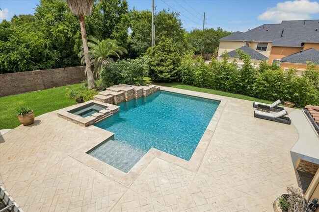Building Photo - 14339 Shadow Garden Ln