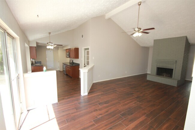 Building Photo - 22619 Braken Carter Ln