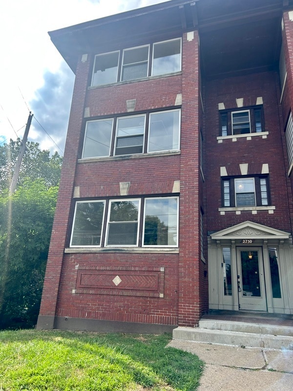 Building Photo - 2750 Broadway Ave