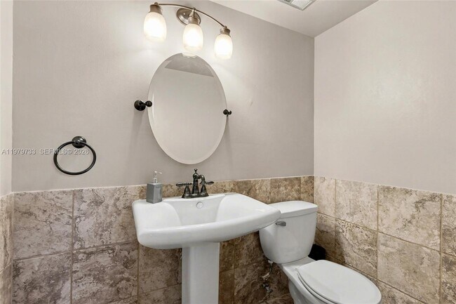 Building Photo - 6650 Royal Palm Blvd