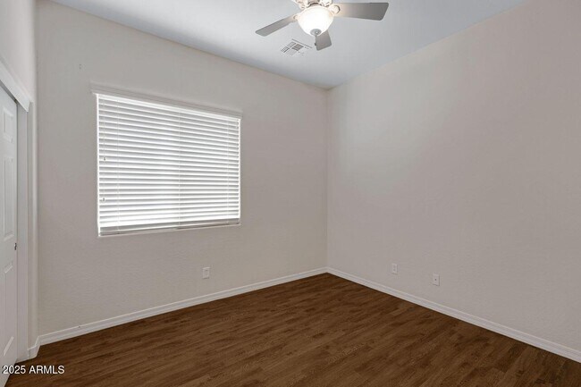 Building Photo - 2268 W River Rock Trail