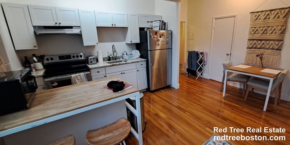 Building Photo - 202 St Paul St