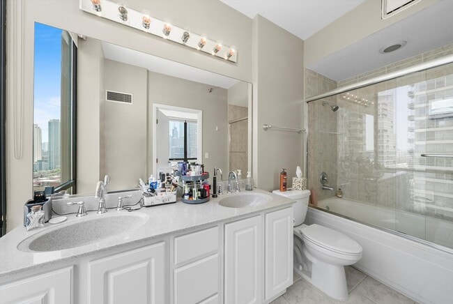 Building Photo - 435 W Erie St