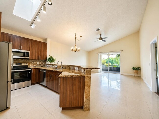 Building Photo - 7705 Forest Green Ln