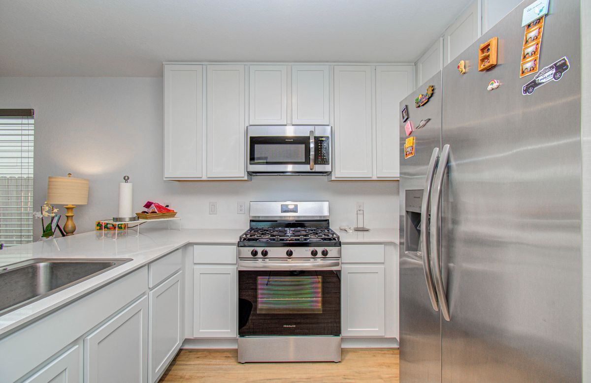 Building Photo - 21575 Carosella Dr