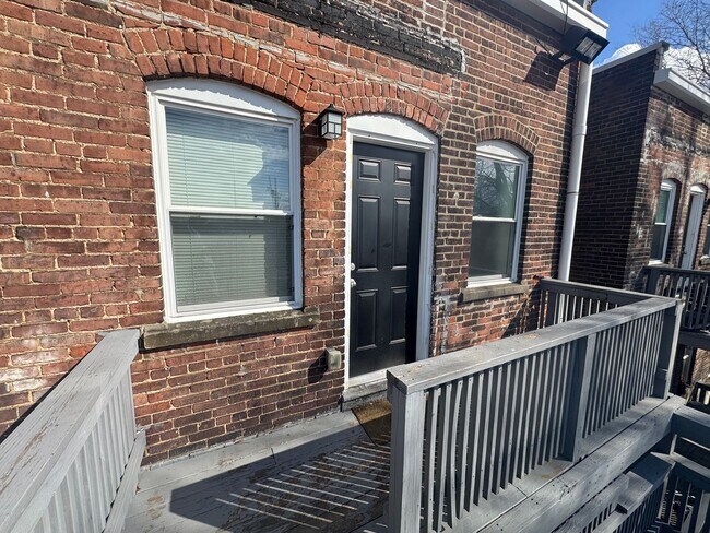 Building Photo - 1960 W 65th St