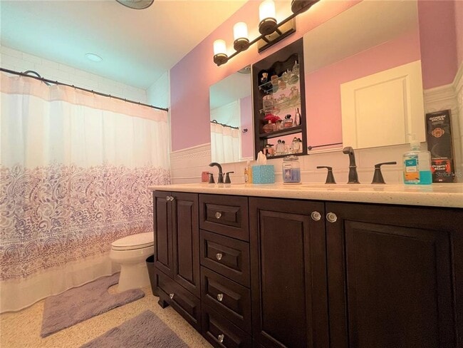 Building Photo - 17045 Dolphin Dr