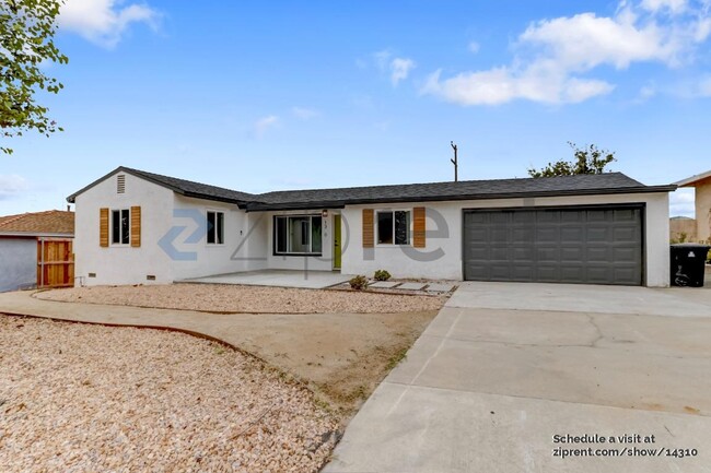 Primary Photo - 1330 5th Ave