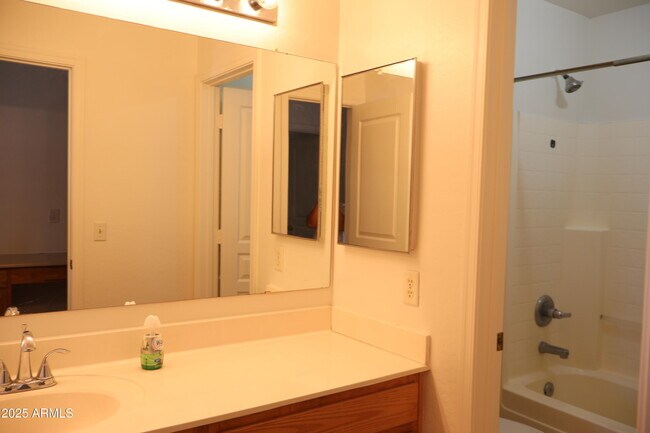 Building Photo - 5375 W Kaler Cir