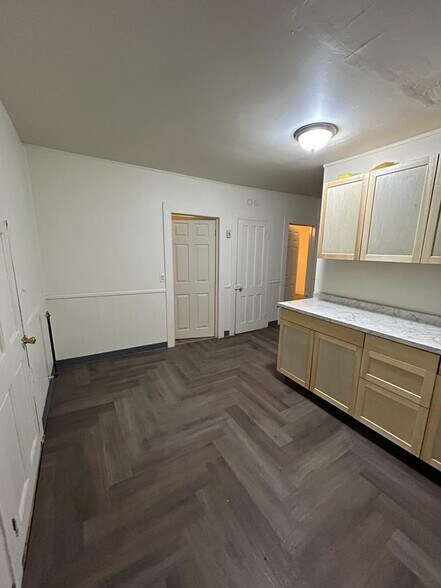 Building Photo - 29 125th St