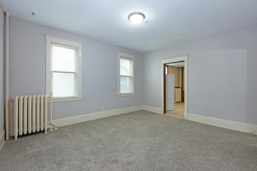 Building Photo - 1550 Selby Ave