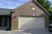 Building Photo - 1601 Silver Oak Ln