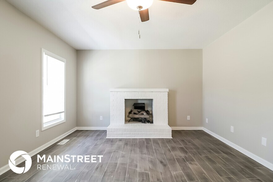 Building Photo - 127 Kinnis Creek Dr
