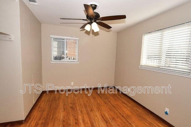 Building Photo - 10624 Chardonay Dr