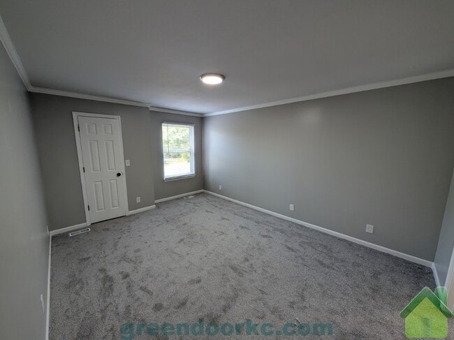 Building Photo - 14856 Robinson St