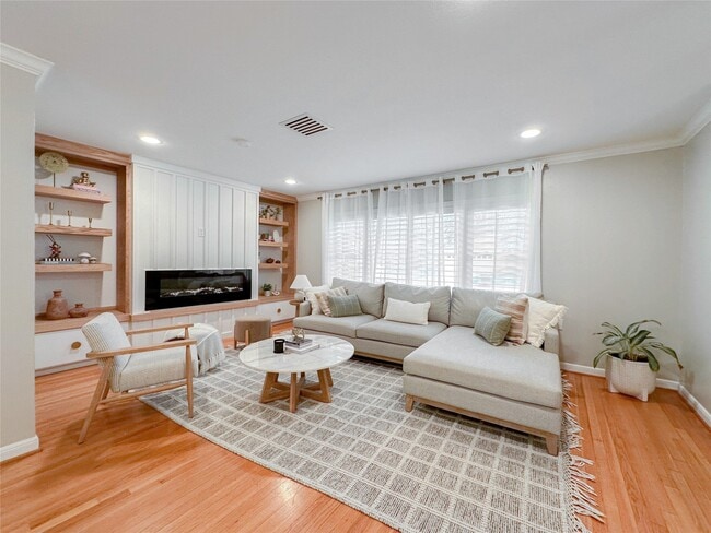 Building Photo - 3107 Broadmead Dr