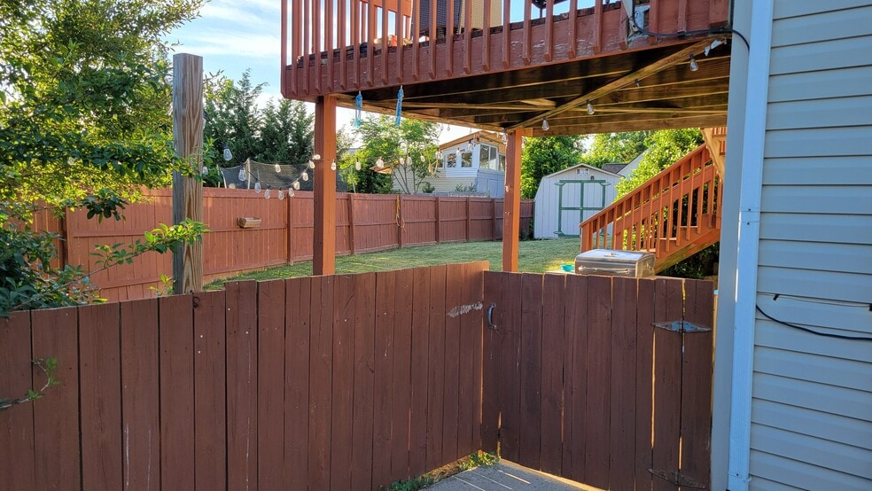 Building Photo - 131 Brookside Pl