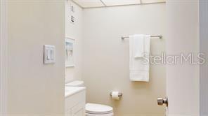 Building Photo - 1120 N Shore Dr NE