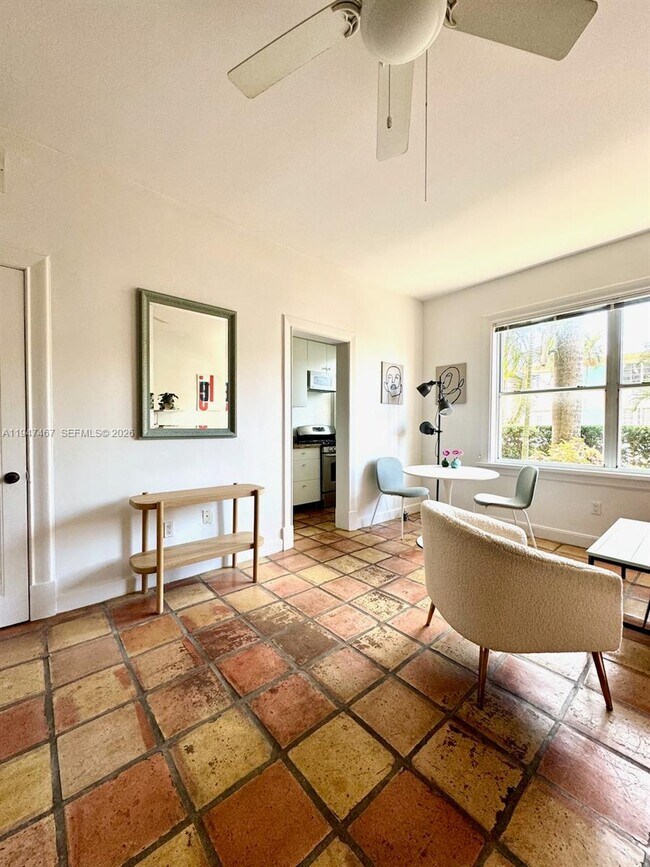 Building Photo - 900 16th St