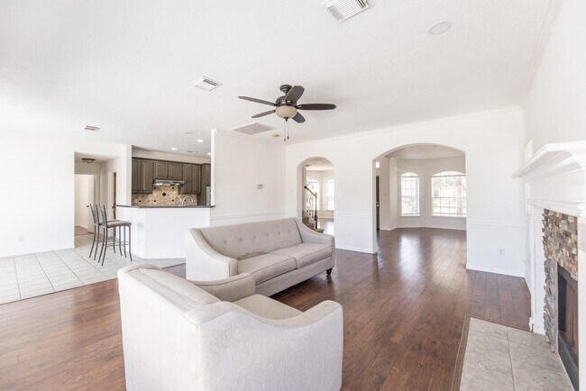 Building Photo - 15422 Downford Dr