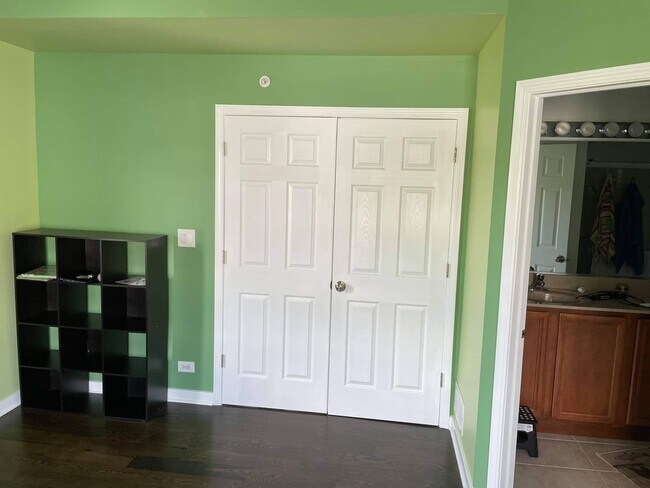 Building Photo - 758 Hanbury Dr