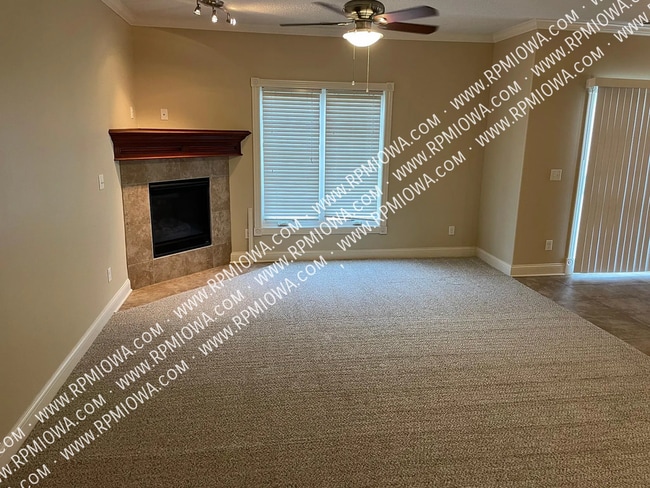 Building Photo - 14105 Airline Ave