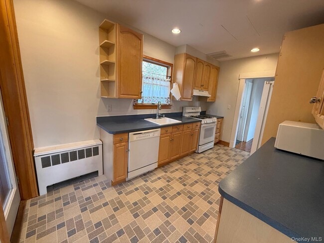 Building Photo - 15 Highland Ave