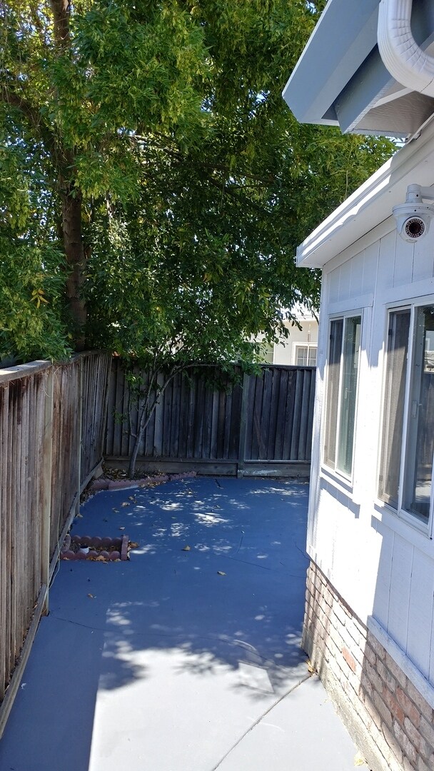 Building Photo - AMAZING Updated 3 Bedroom/2 Bath Home in Good School Area! - BERRYESSA