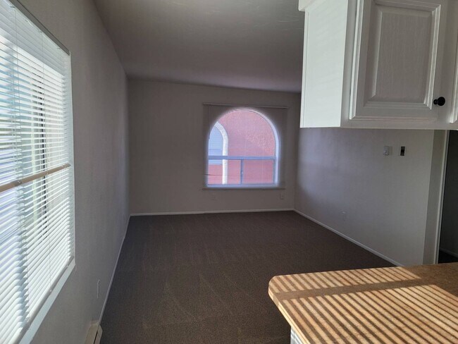 Building Photo - 914 N Belvedere Ave