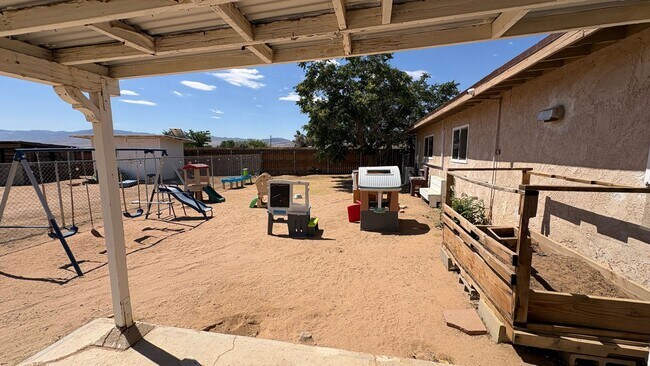 Building Photo - Desert Living in Apple Valley — Spacious Estate with Privacy & Comfort
