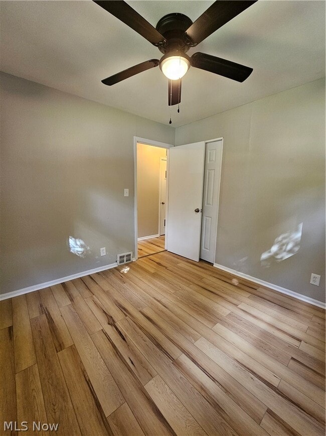 Building Photo - 1859 Sheffield Dr