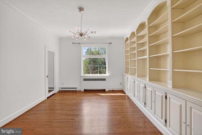 Building Photo - 5553 Little Falls Rd