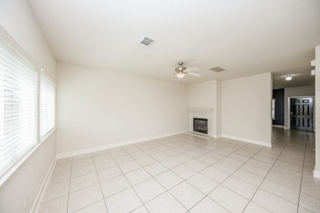 Building Photo - 5839 Sonoma Ridge