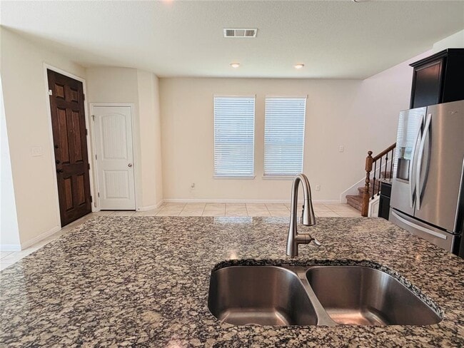 Building Photo - 2013 Hat Bender Lp