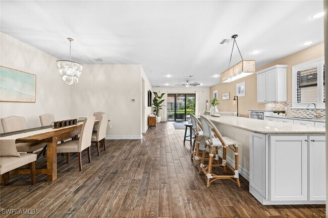 Building Photo - 14750 Laguna Dr