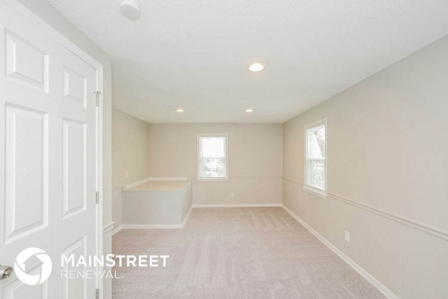 Building Photo - 10306 Oakland Ave