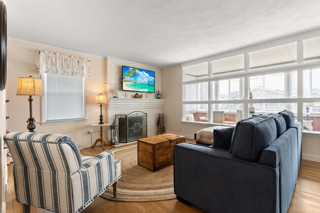 Primary Photo - 12 Harris Ave