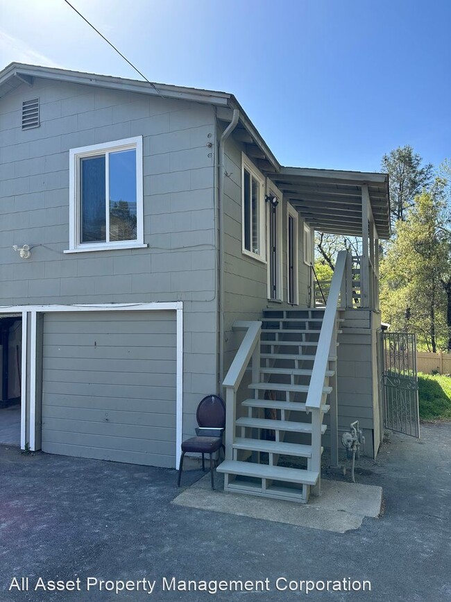 1 br, 1 bath House 64 Canyon Highlands Dr 64 Canyon Highlands Dr