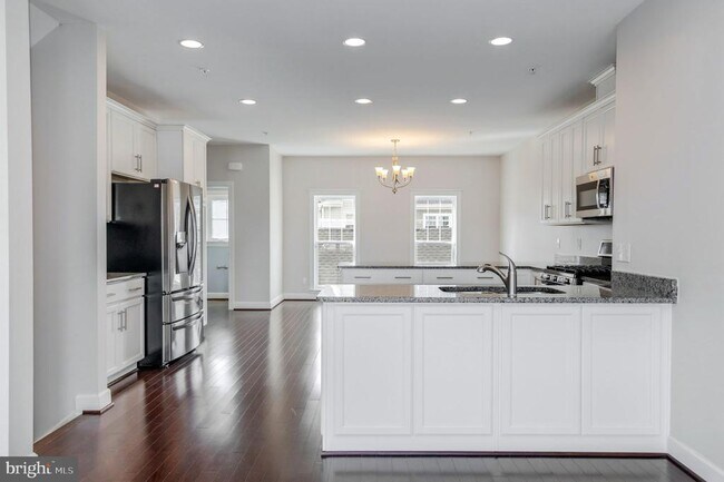 Building Photo - 612 Marina Landing Ln