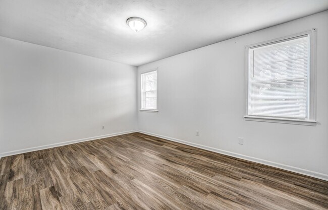 Building Photo - 3240 Debby St