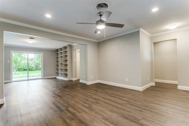 Building Photo - 4018 Western Cir
