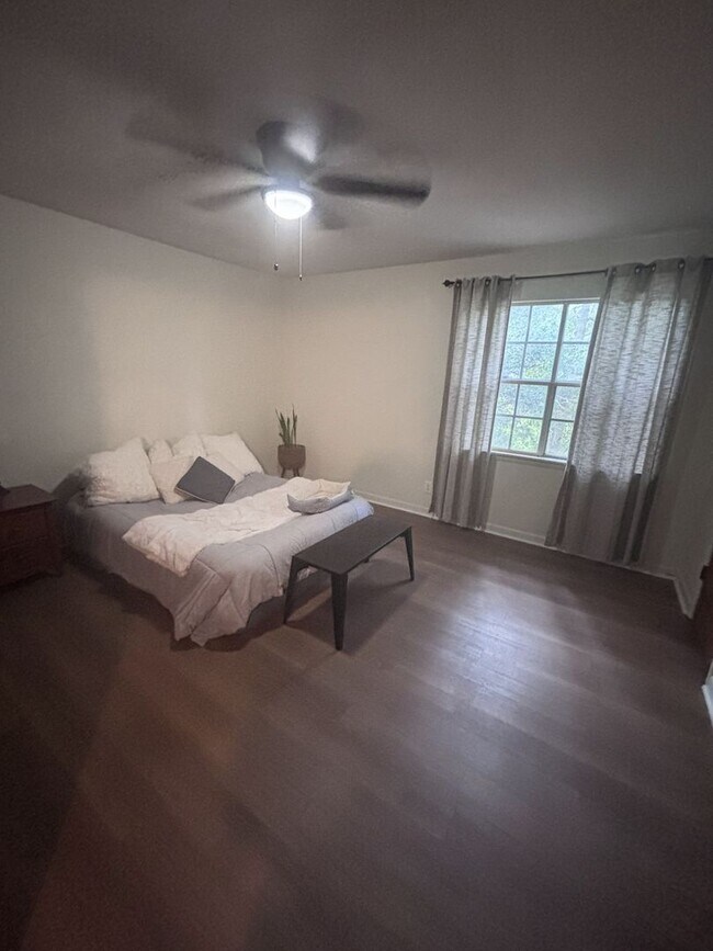 Building Photo - 2703 Southbury Cir