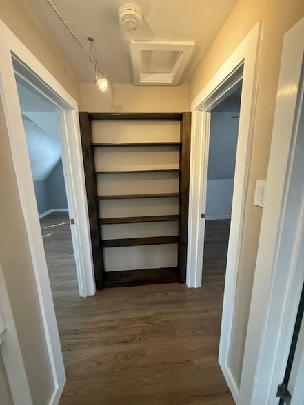 Building Photo - 917 W Magnolia St