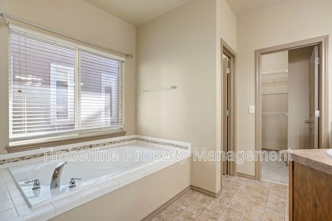 Building Photo - 4862 Preachers Hollow Trail