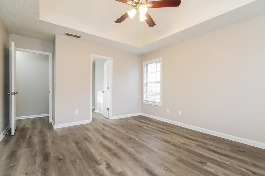 Building Photo - 1204 Genelle Ct