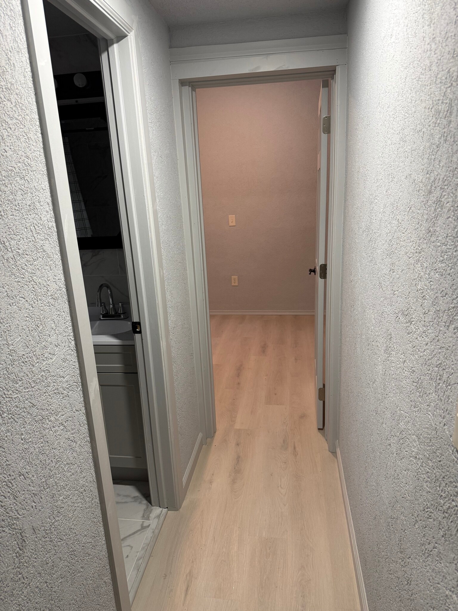 Building Photo - 613 Kirkland St