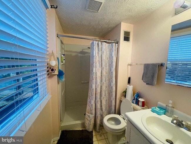 Building Photo - 13200 Cabinwood Dr