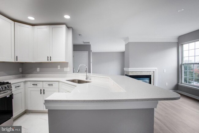 Building Photo - 12765 Fair Crest Ct