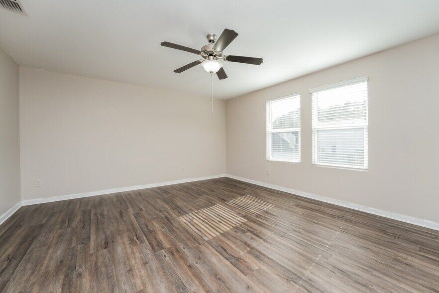 Building Photo - 3775 Place Dr